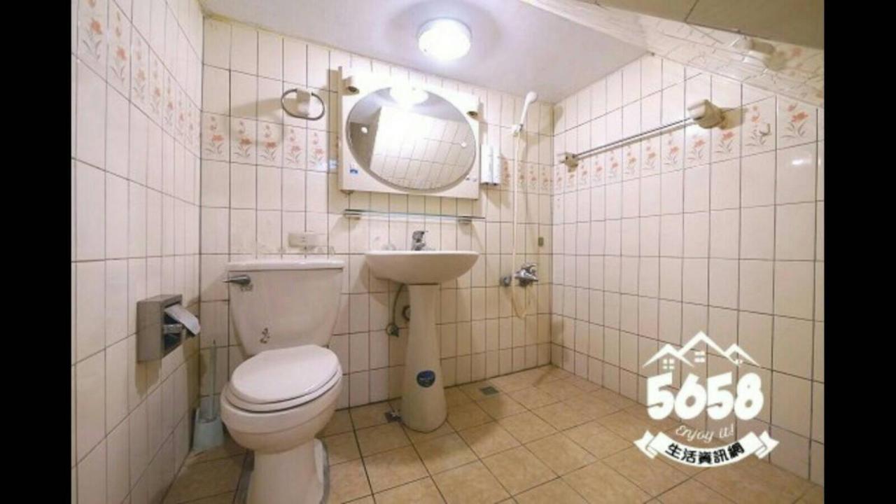 Apartamento Fengjia Pig'S House Taichung Exterior foto