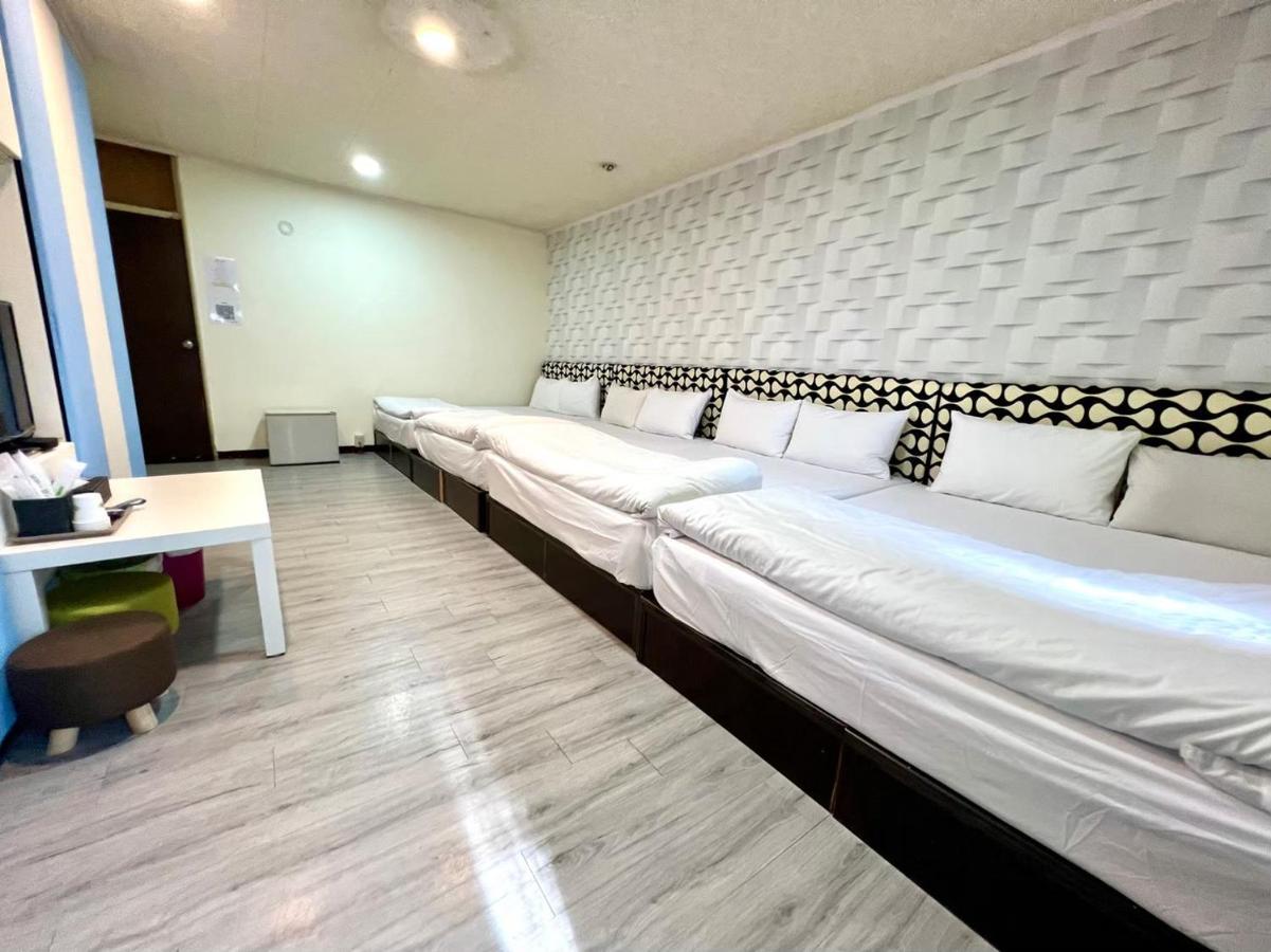 Apartamento Fengjia Pig'S House Taichung Exterior foto