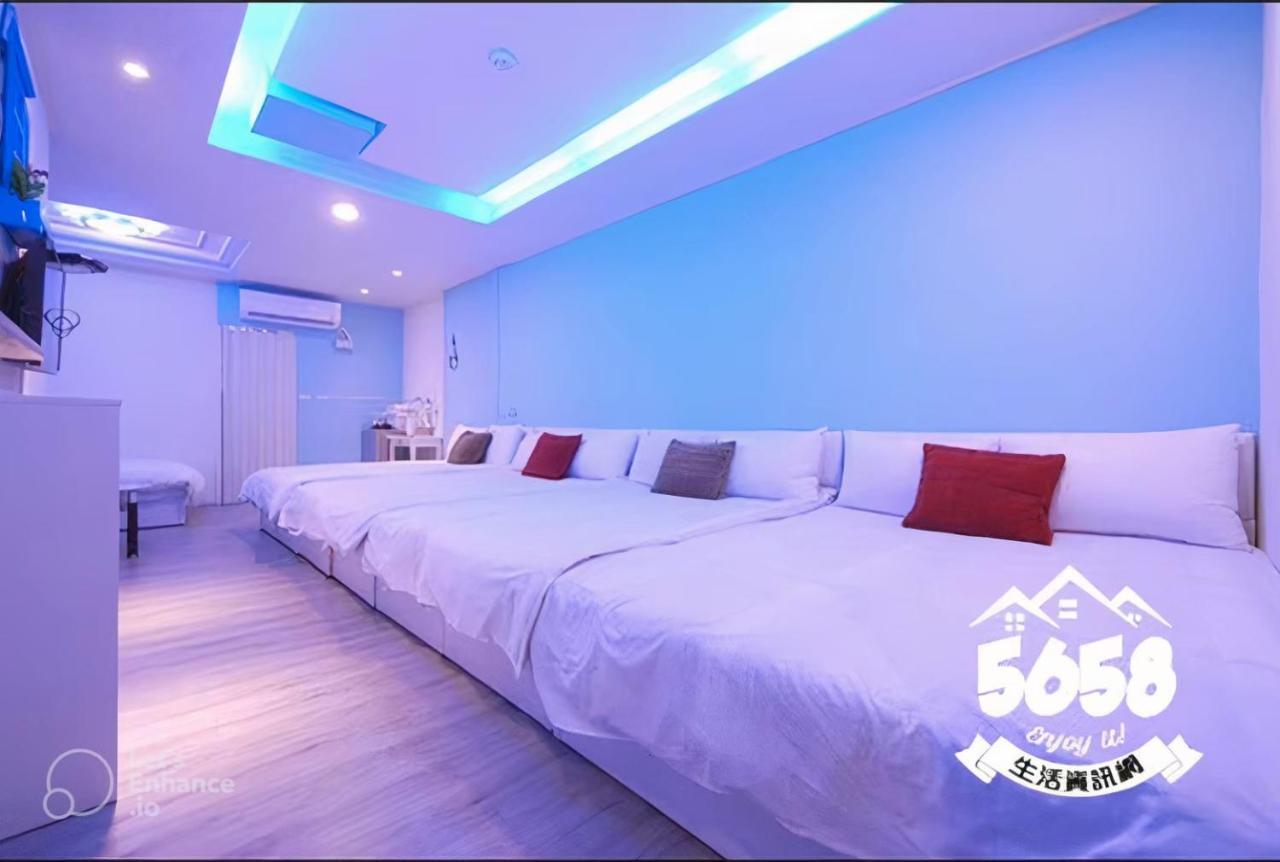 Apartamento Fengjia Pig'S House Taichung Exterior foto