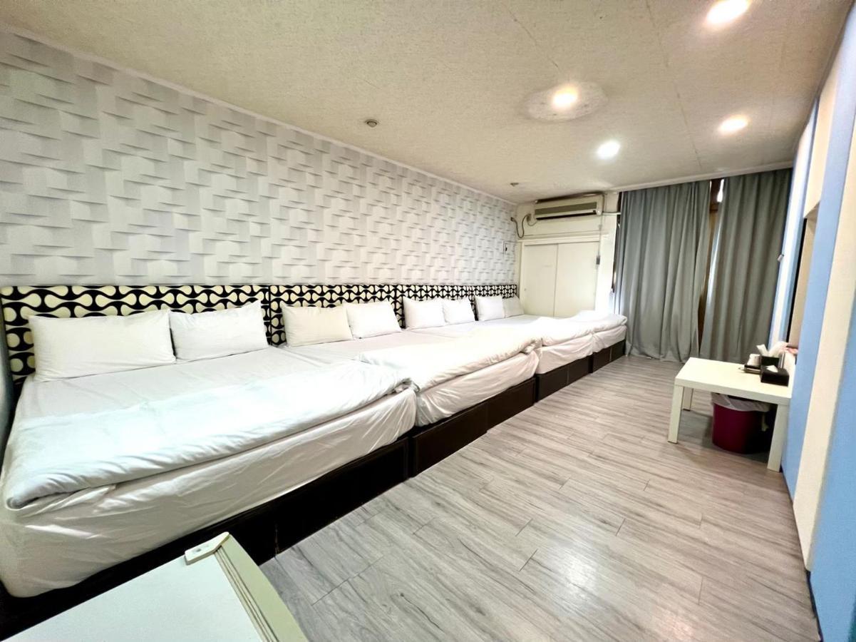 Apartamento Fengjia Pig'S House Taichung Exterior foto